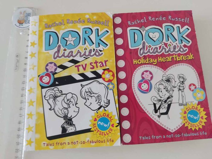 Set Dork Diaries