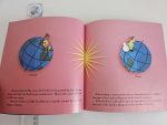 What's Out There? - A Book About Space - imagine 4