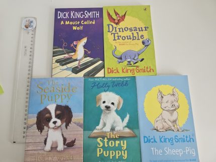 Set Animal Adventure Stories